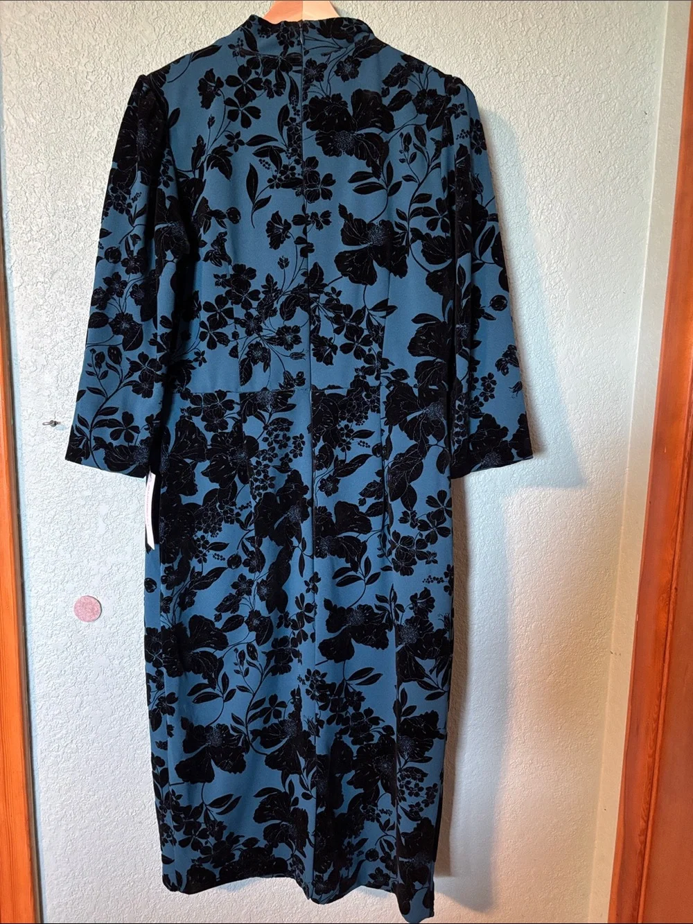 Liz Claiborne Blue Teal Floral Velvet Burnout Tie-Neck Dress  Women’s Size 8 - Picture 3 of 7